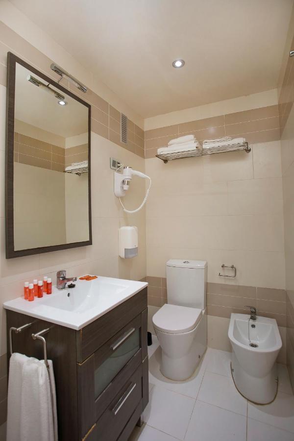 Wave Apartments Ла-Віла-Джойоза Екстер'єр фото