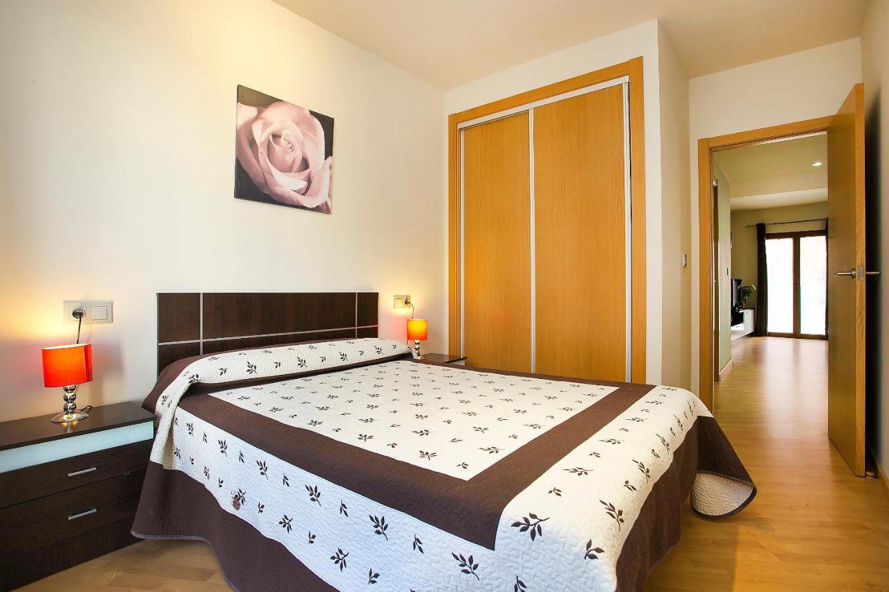 Wave Apartments Ла-Віла-Джойоза Екстер'єр фото