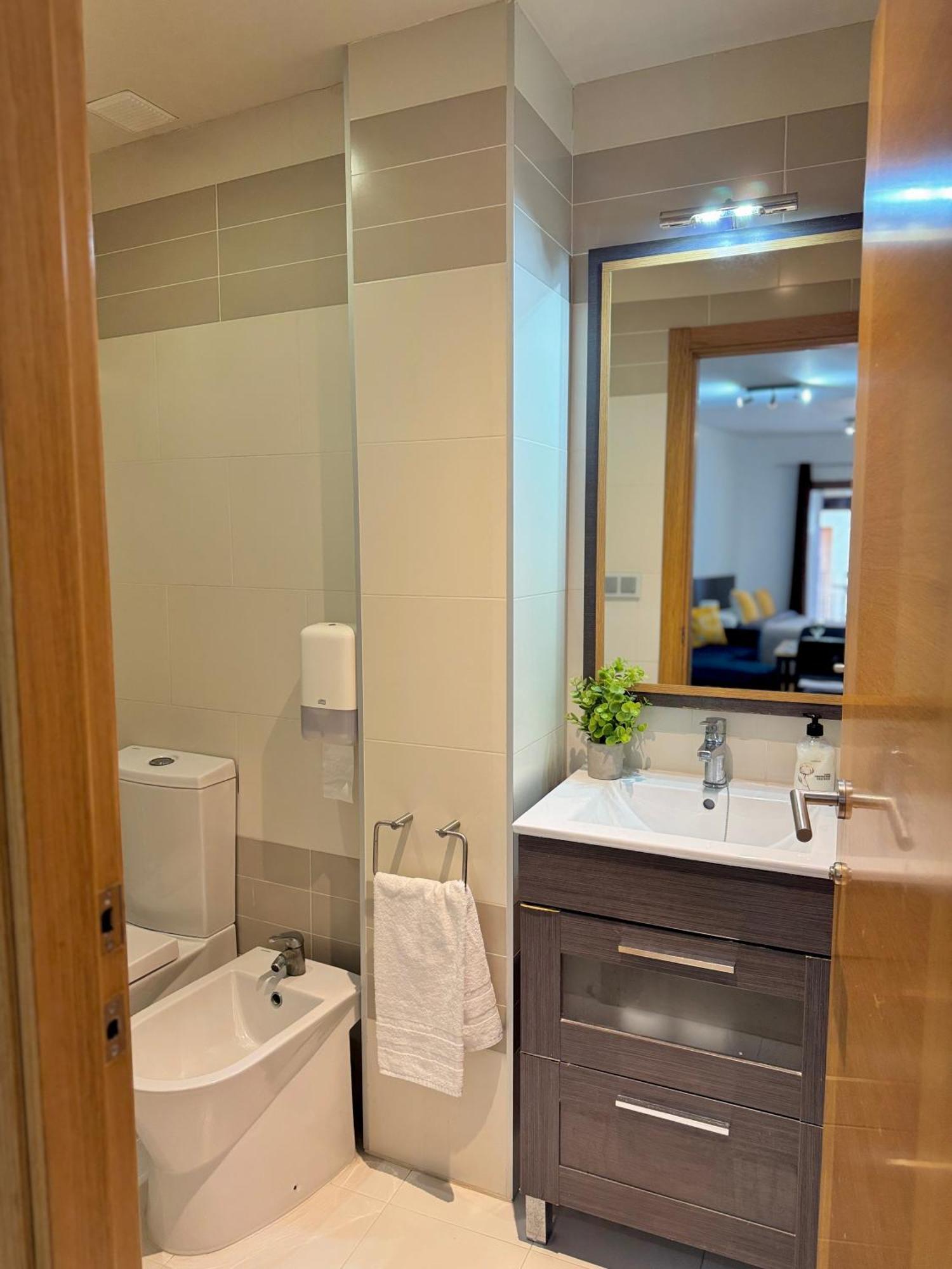 Wave Apartments Ла-Віла-Джойоза Екстер'єр фото